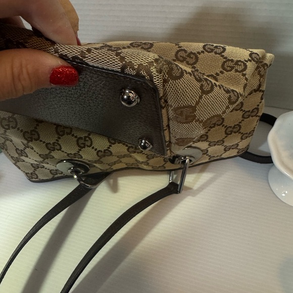 💥AUTHENTIC GUCCI Classic GG Signature Tote - Picture 9 of 16